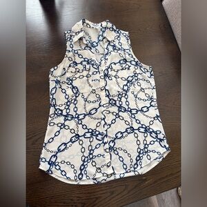 Express Chain Print Sleeveless Shirt - Navy and White
